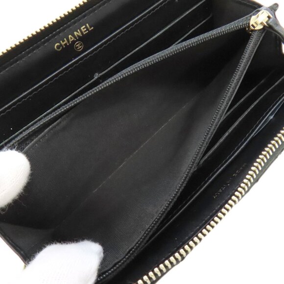 CHANEL Black Lambskin Leather Wallet - Picture 5 of 11